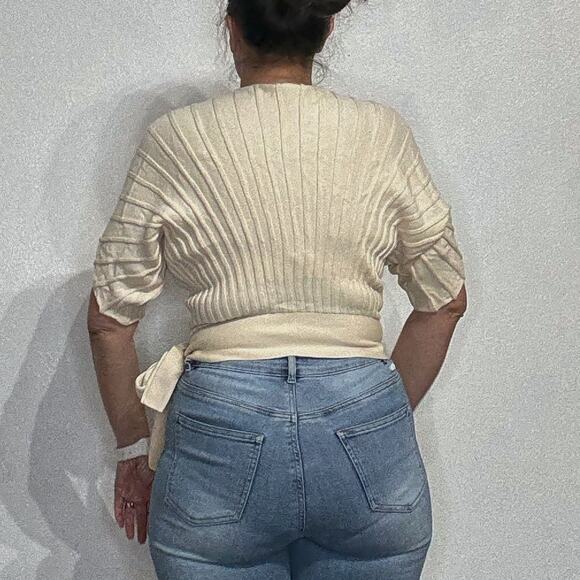 Club Monaco Cream Dolman Short Sleeve Side Tie Sweater Sz S - Picture 9 of 11